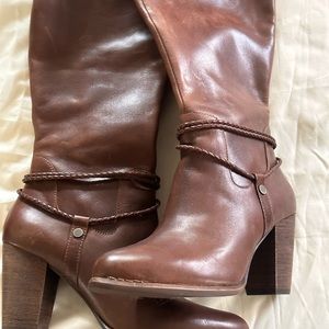 Beautiful Ugg heeled boots